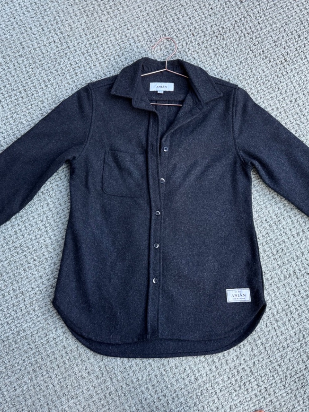 Anian Women's Modern Melton Wool Shirt in charcoal/dark grey —size Small - Picture 4 of 4